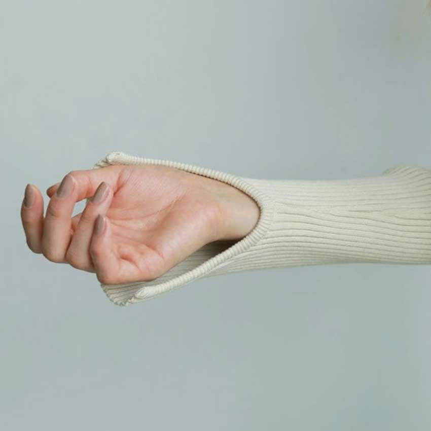 anuke/アンヌーク Slit Turtle Knit 62520530 トップス | Shunal anuke/アンヌーク Slit Turtle Knit 62520530 トップス | Shunal
