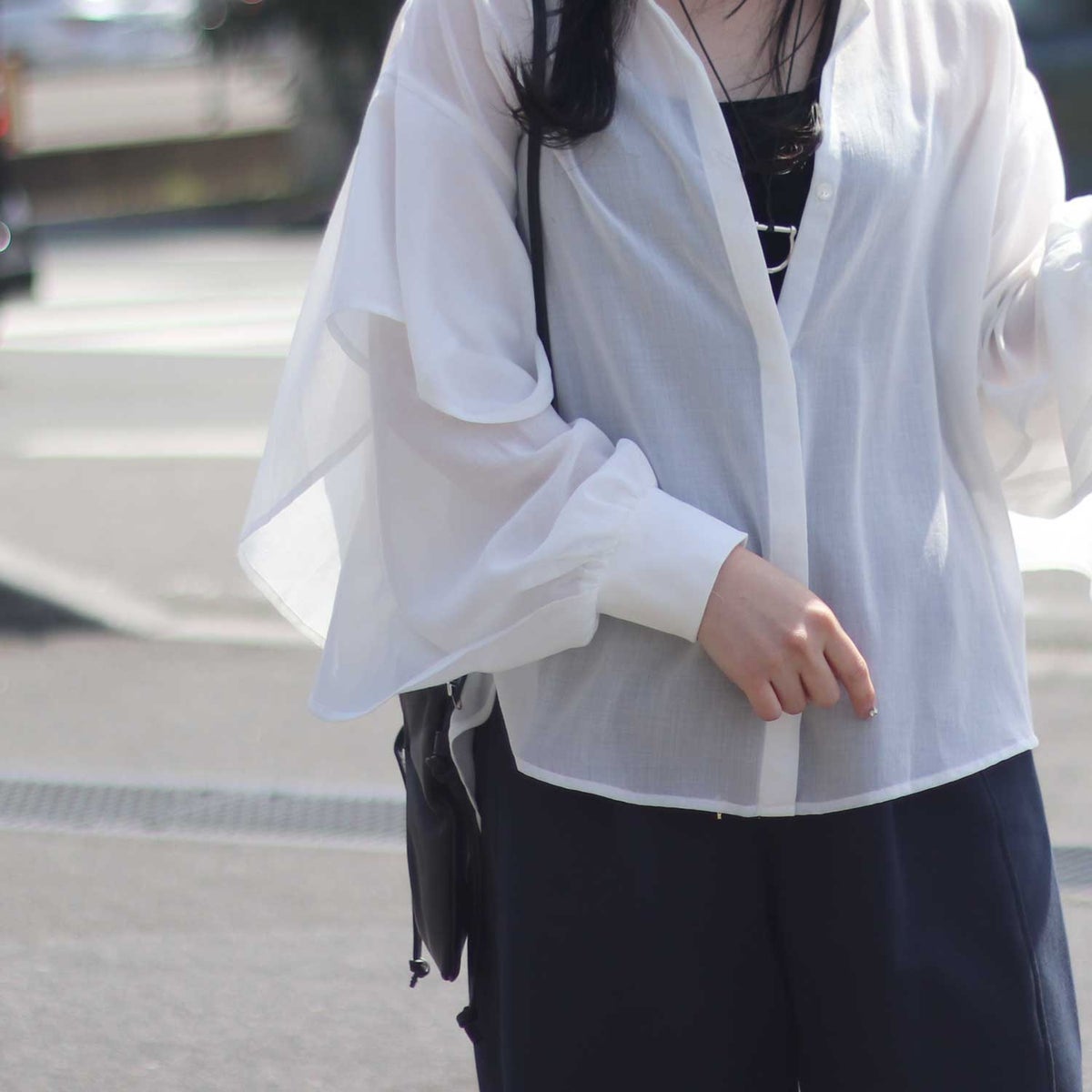 CLOCHE/クロシェ 袖フリルノーカラーブラウス 610-85042 袖コンシャス 