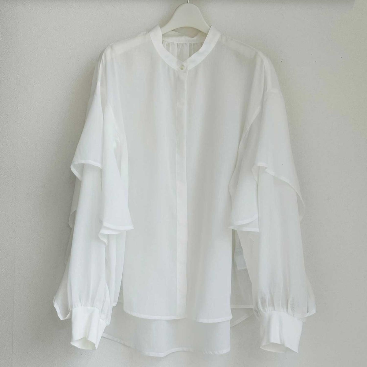 CLOCHE/クロシェ 袖フリルノーカラーブラウス 610-85042 袖コンシャス 